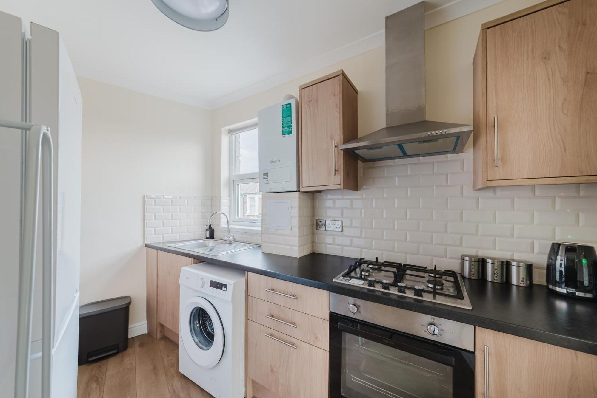 Modern Cosy Corner Flat 3 Bed And Loft Sleep 7 People Lägenhet London Exteriör bild
