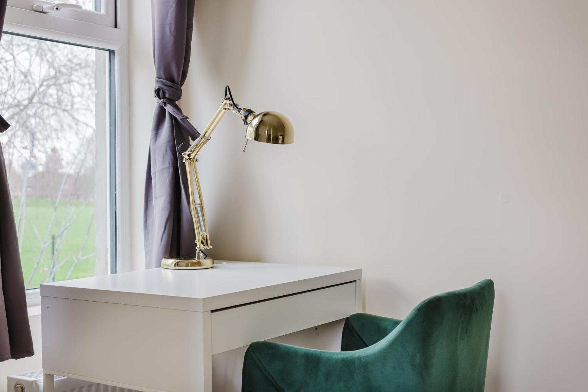 Modern Cosy Corner Flat 3 Bed And Loft Sleep 7 People Lägenhet London Exteriör bild