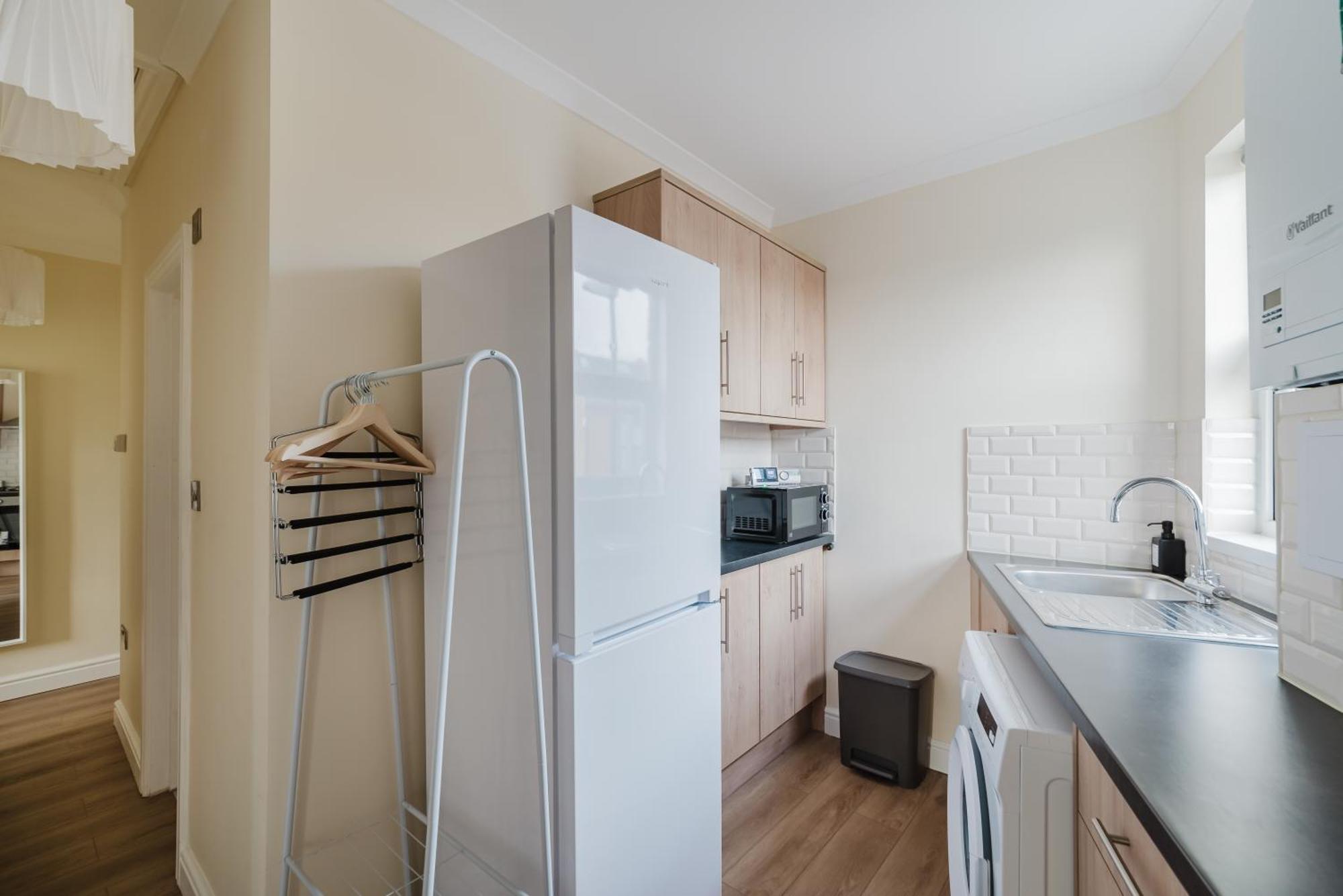 Modern Cosy Corner Flat 3 Bed And Loft Sleep 7 People Lägenhet London Exteriör bild